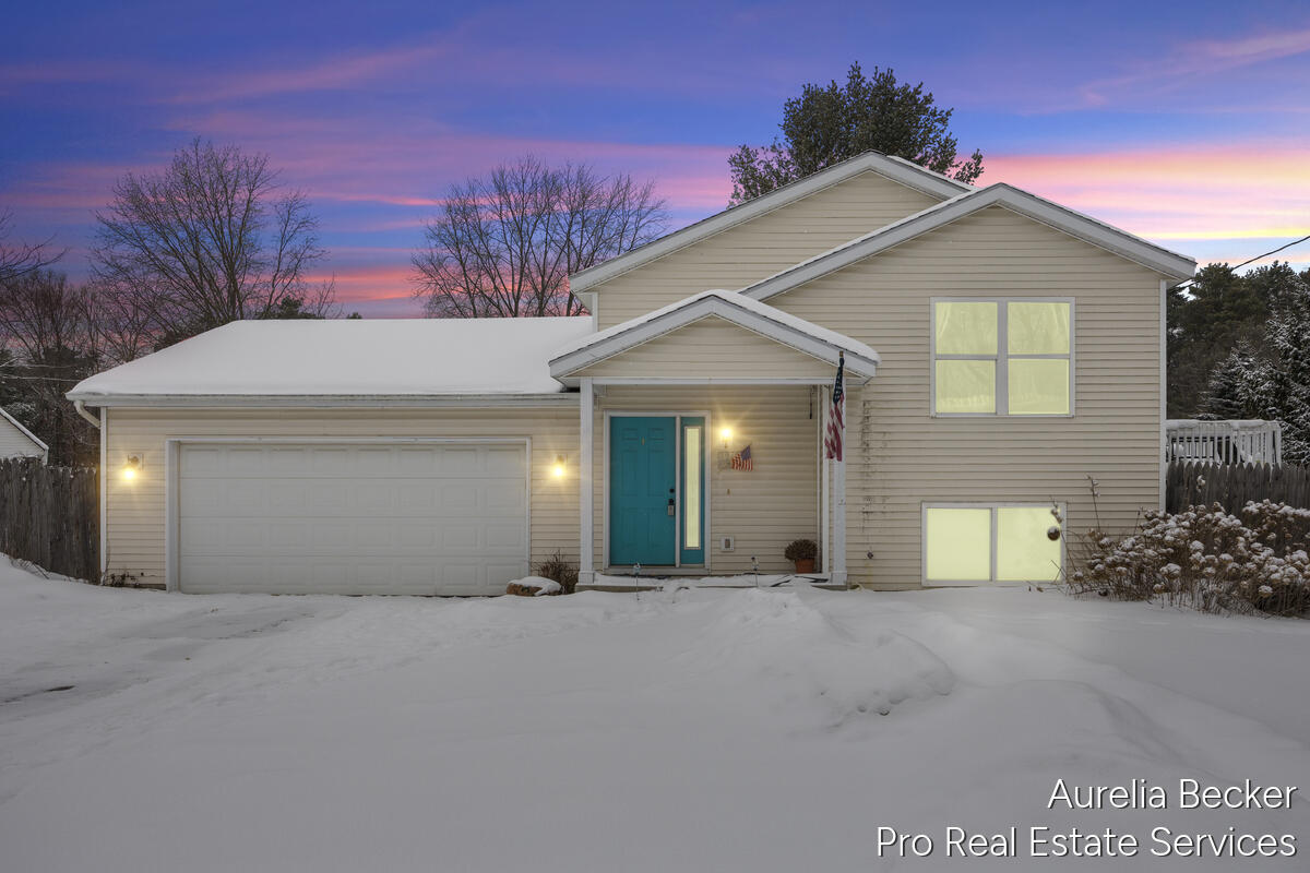 12411 14 Mile Road NE