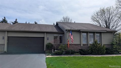8443 Tara Lane White Lake Charter Township MI 48386