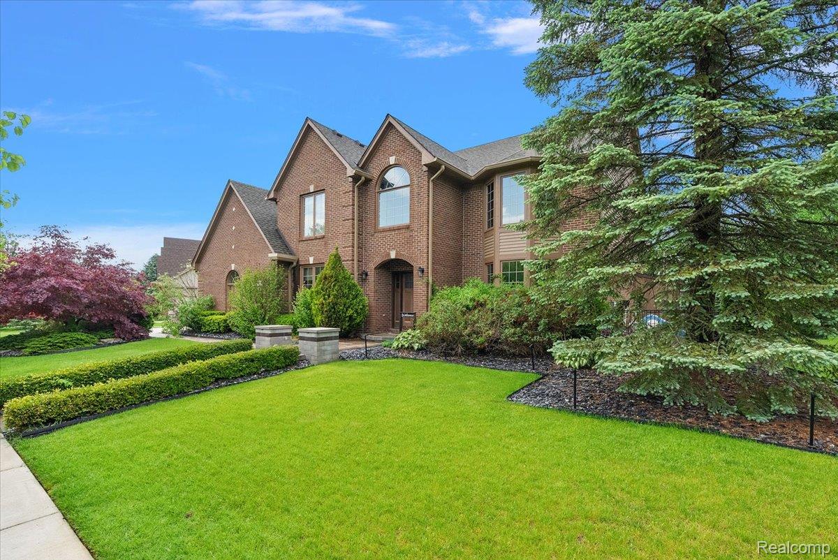 48056 River Way Court