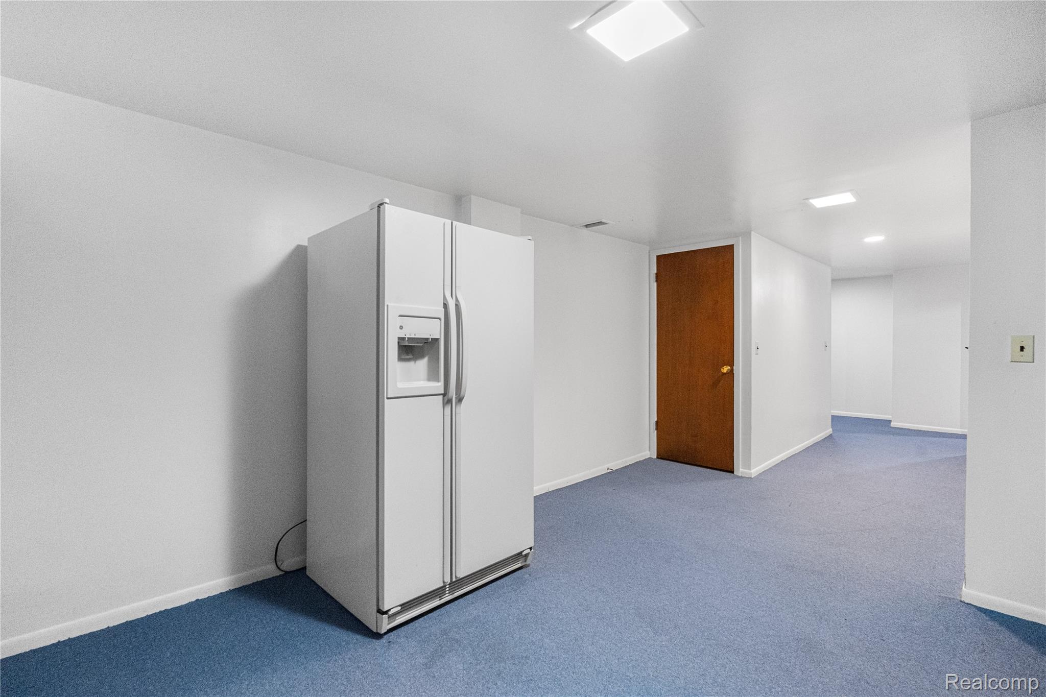 Rochester Hills City, Michigan 48307, United States, 3 Bedrooms Bedrooms, ,2 BathroomsBathrooms,Residential,Active,226336