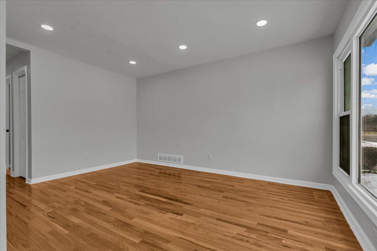 19303 Hubbell Avenue