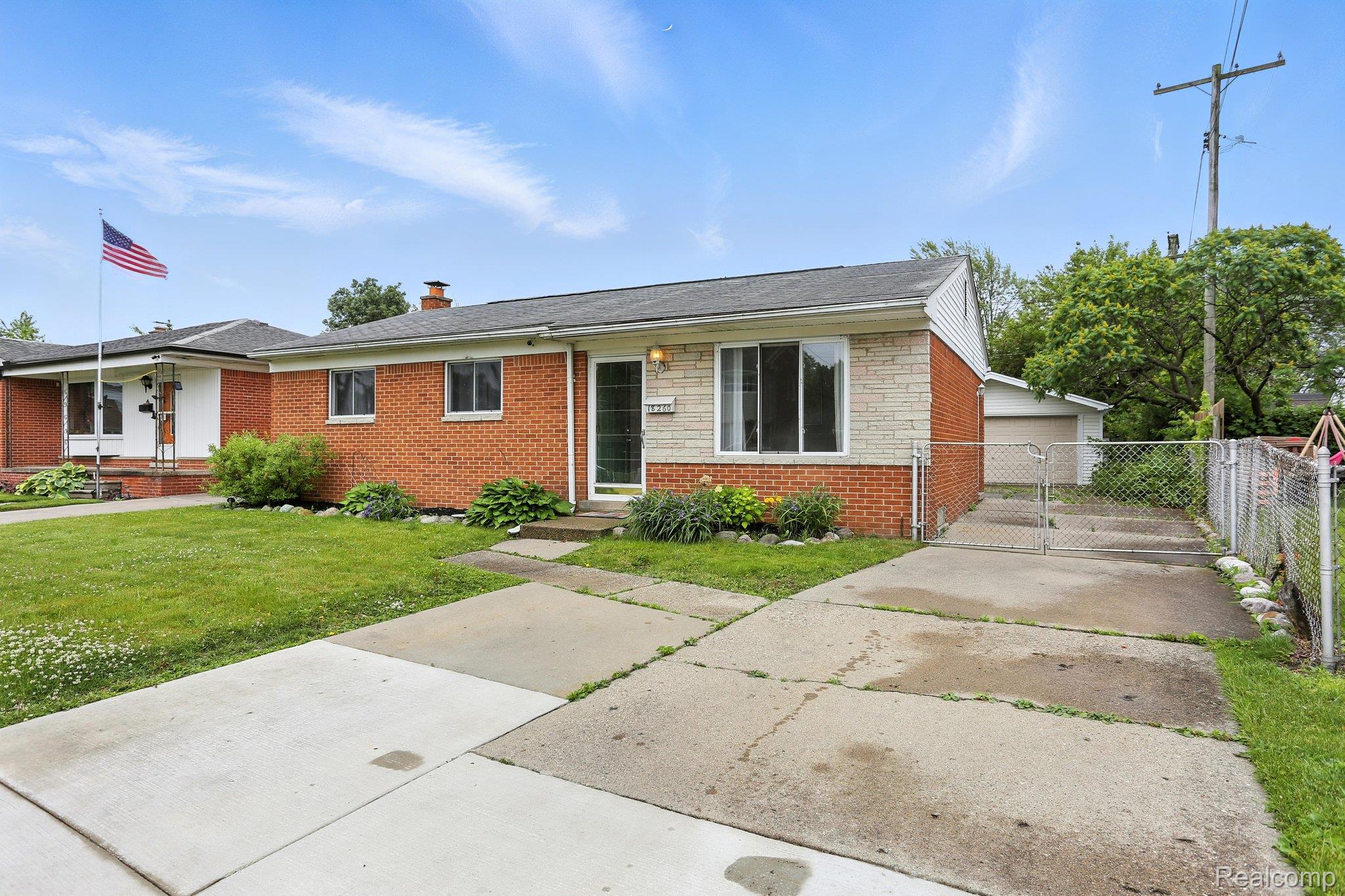 18260 Spring Court N