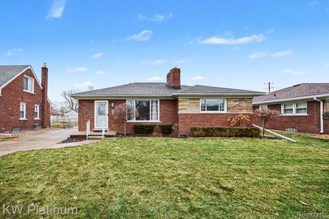 22825 Rosedale Street St Clair Shores City MI 48080