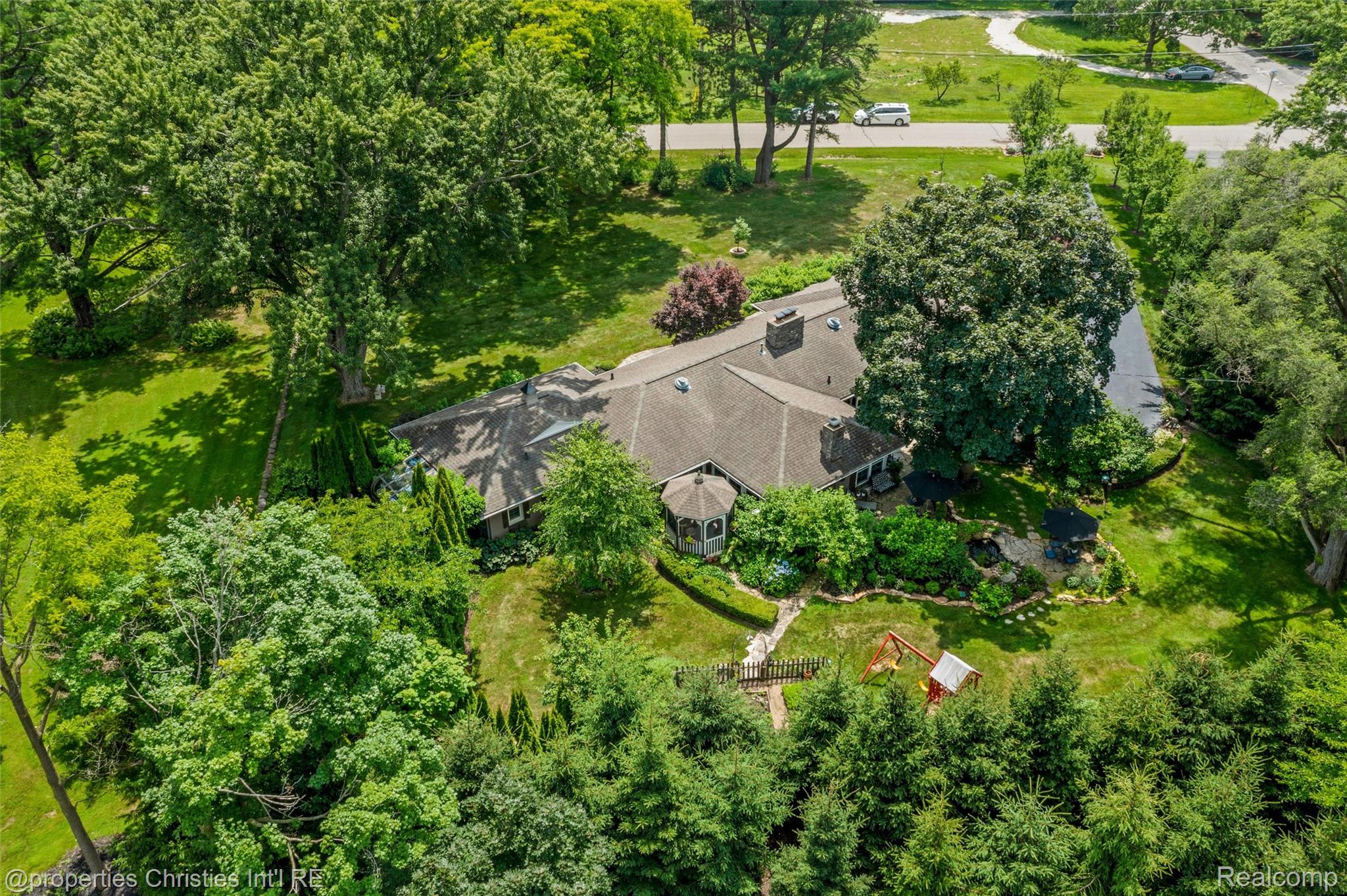 32765 Eastlady Drive