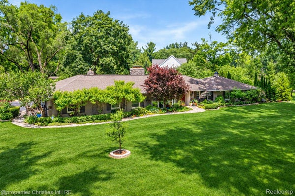 32765 EASTLADY DR, BEVERLY HILLS, MI 48025 - Image a7d98d5c5ed450466905d1889fa7a080/3636142014