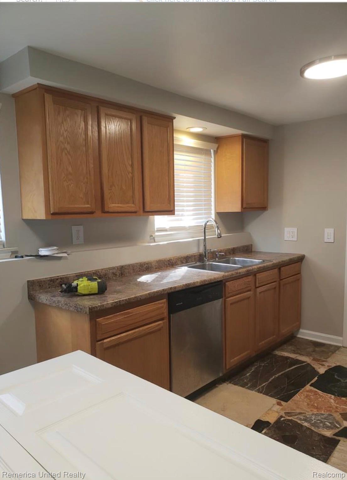 3235 Isabelle Avenue