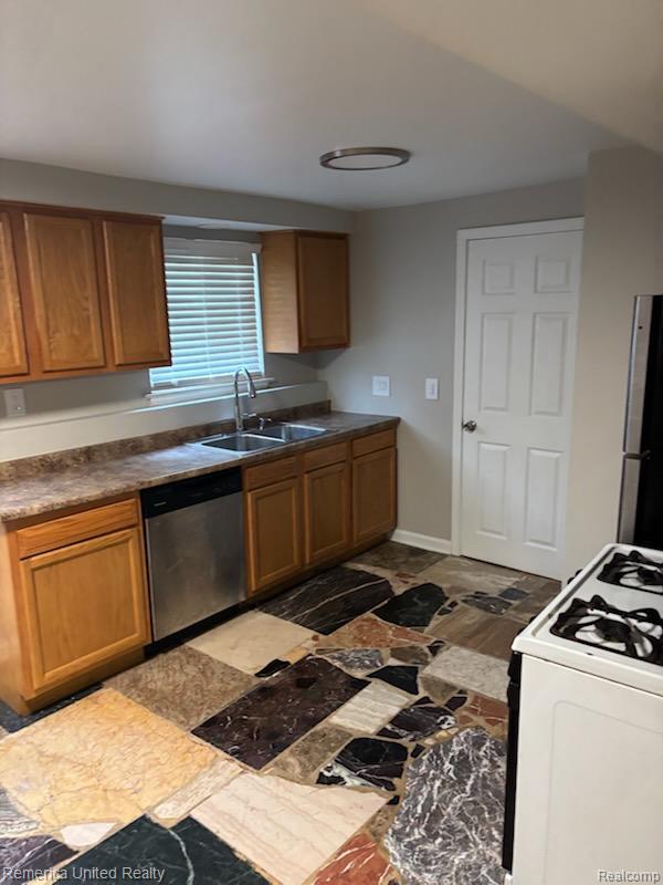 3235 Isabelle Avenue