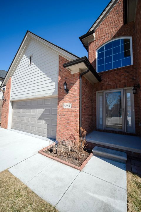 Tiny photo for 5354 Rangemore Drive, Troy City, MI 48085 (MLS # 81026010112)