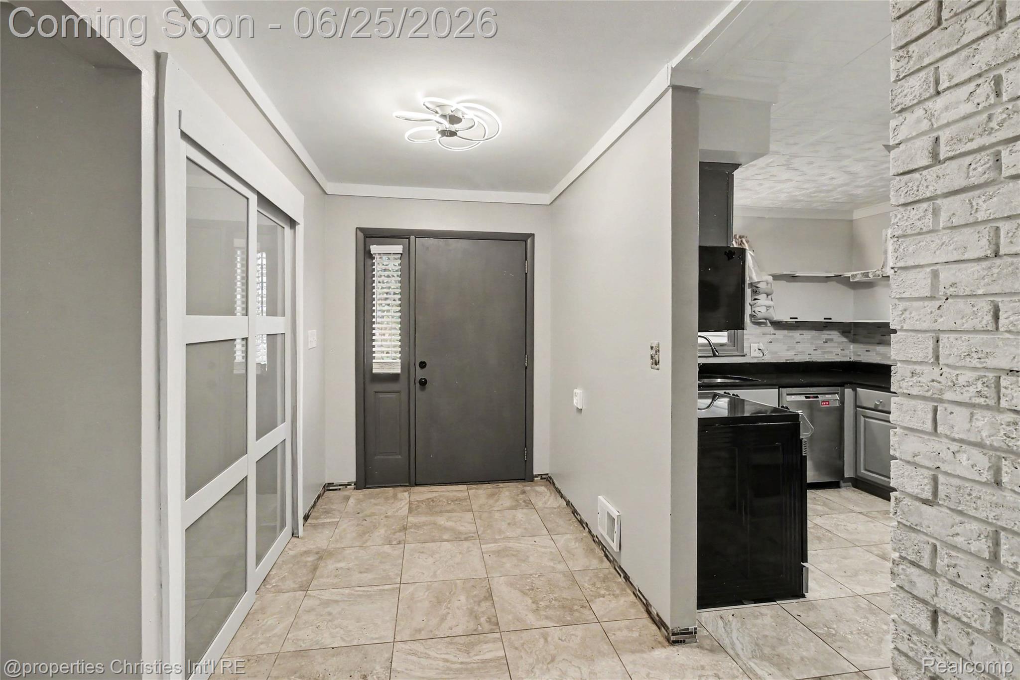 4863 Split Rail Drive