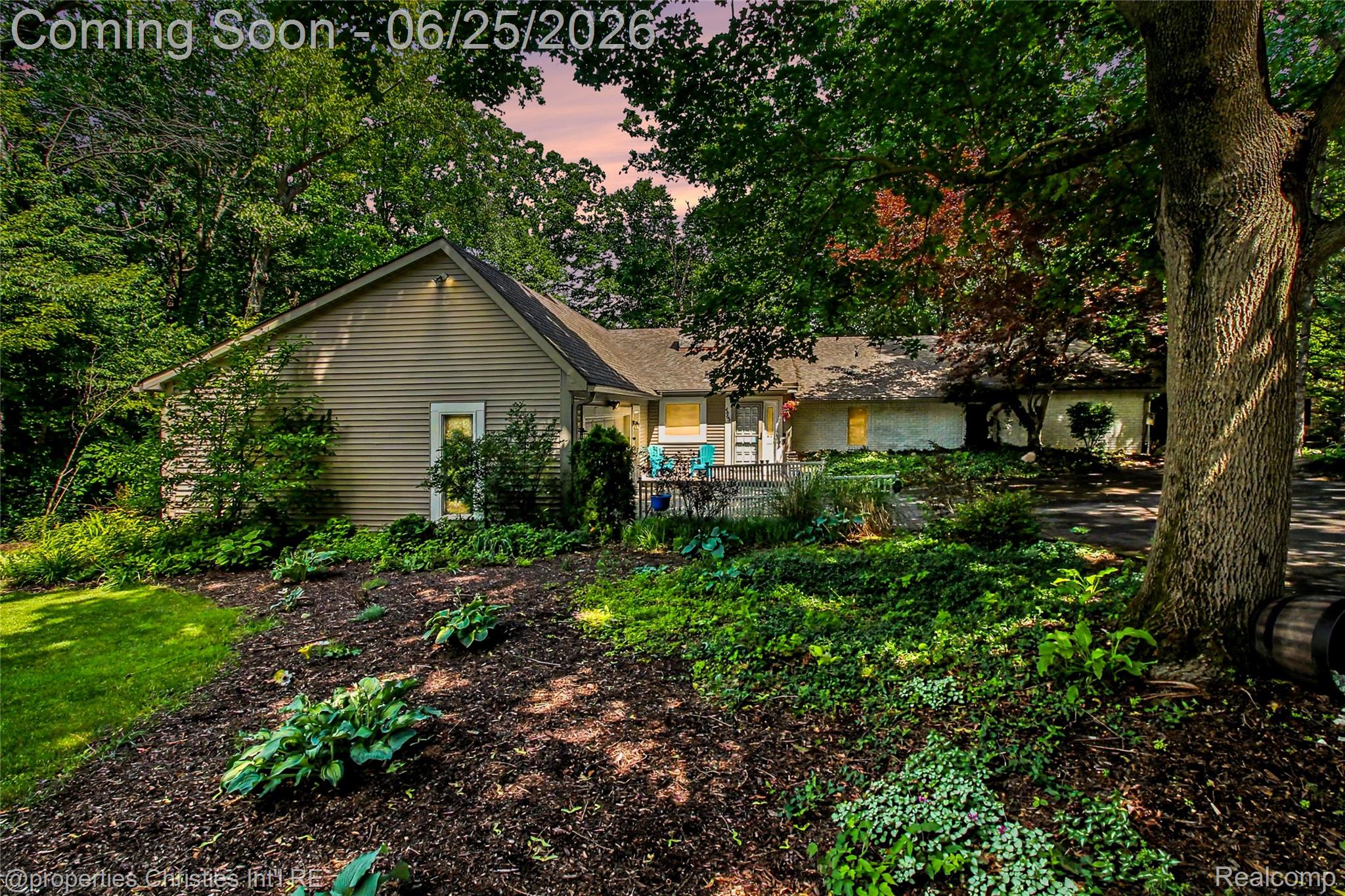 4863 Split Rail Drive