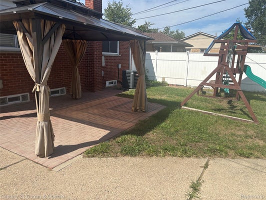 6004 FENTON ST, DEARBORN HEIGHTS, MI 48127 - Image a7e68c6ccc34f557d97d7b2d6a02535d/705346219