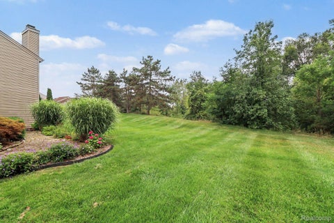Tiny photo for 699 Charing Court, Rochester Hills City, MI 48307 (MLS # 20261067796)