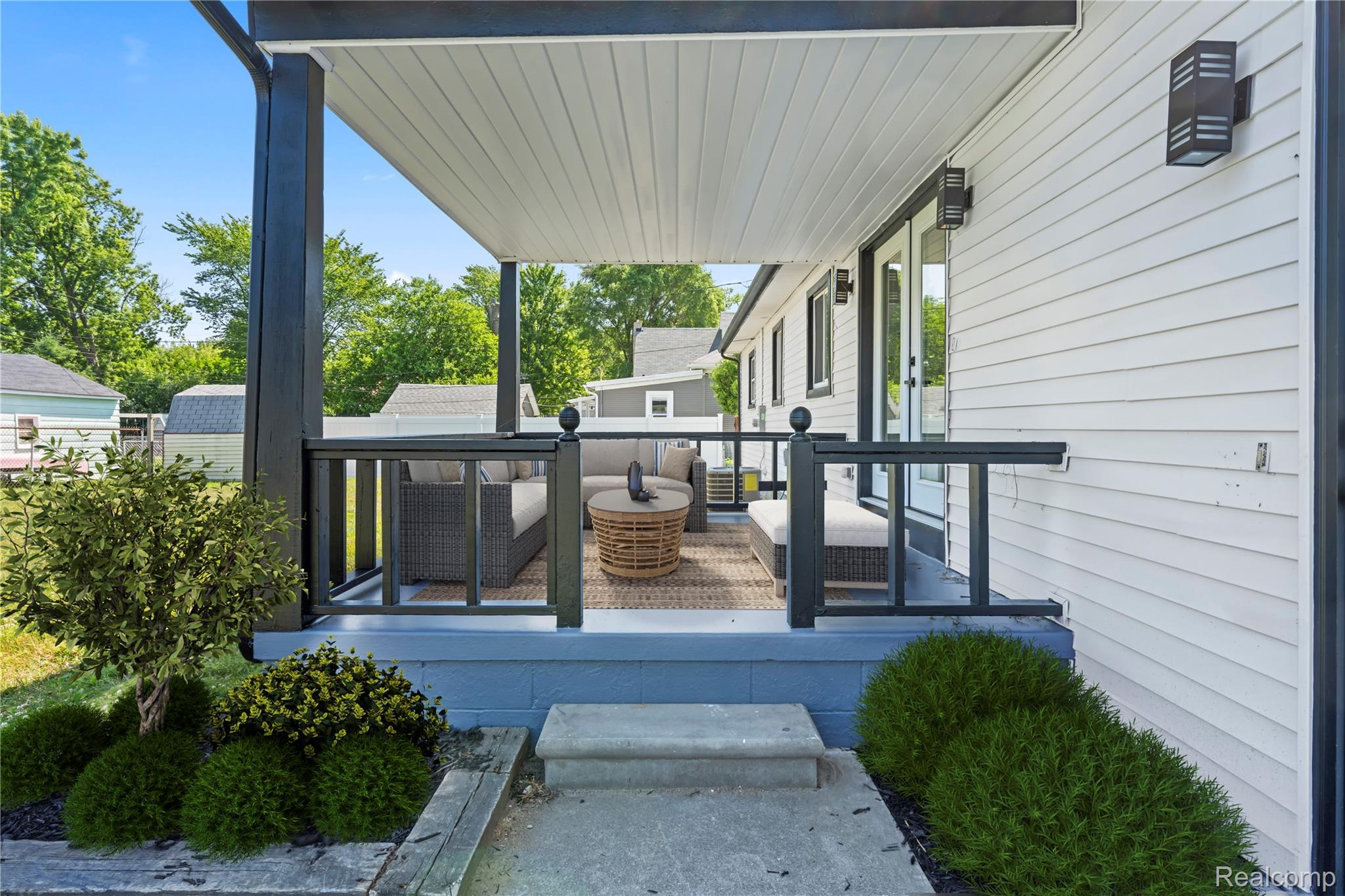 Port Huron City, Michigan 48060, United States, 3 Bedrooms Bedrooms, ,2 BathroomsBathrooms,Residential,Active,165595