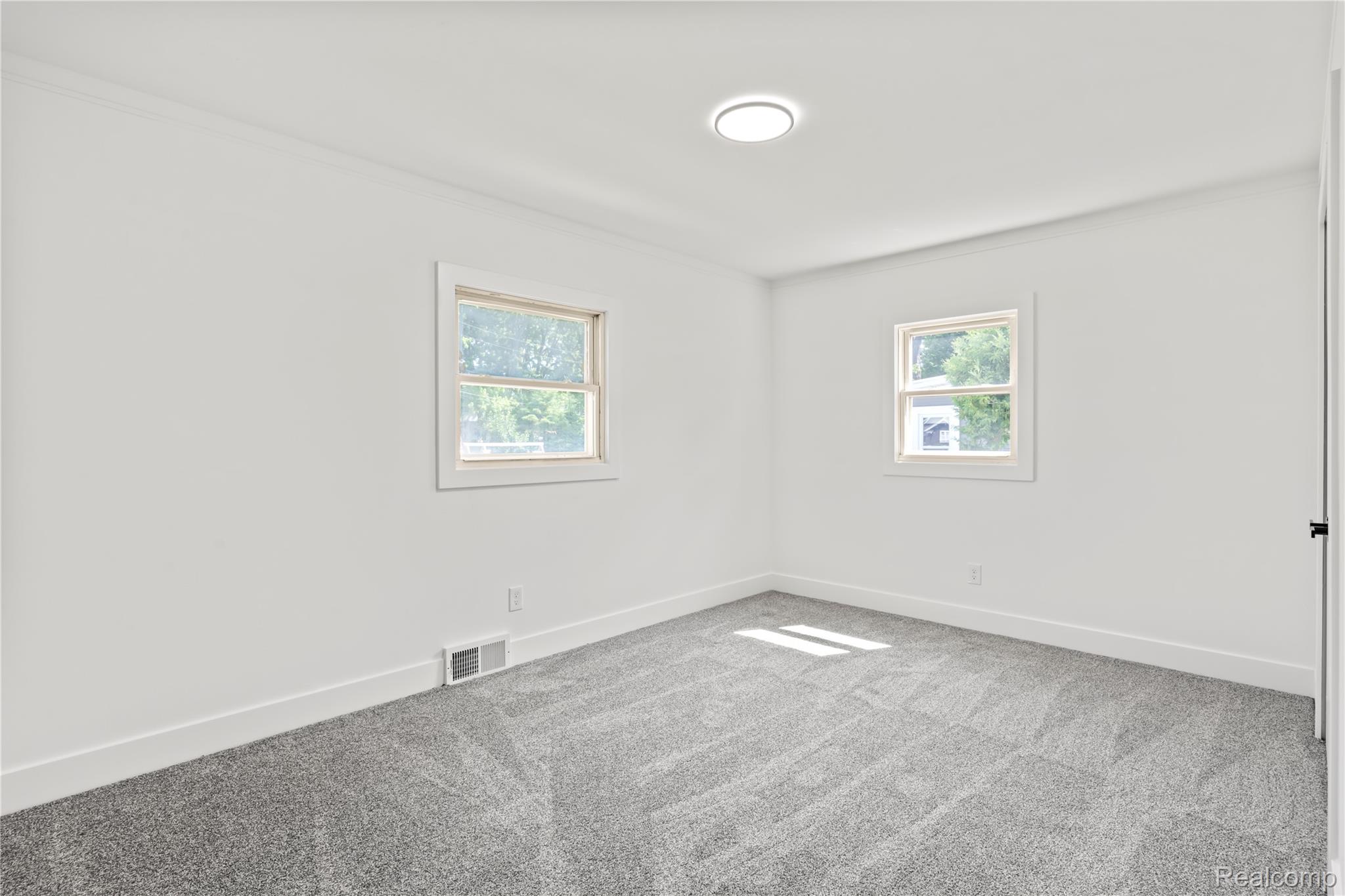 Port Huron City, Michigan 48060, United States, 3 Bedrooms Bedrooms, ,2 BathroomsBathrooms,Residential,Active,165595