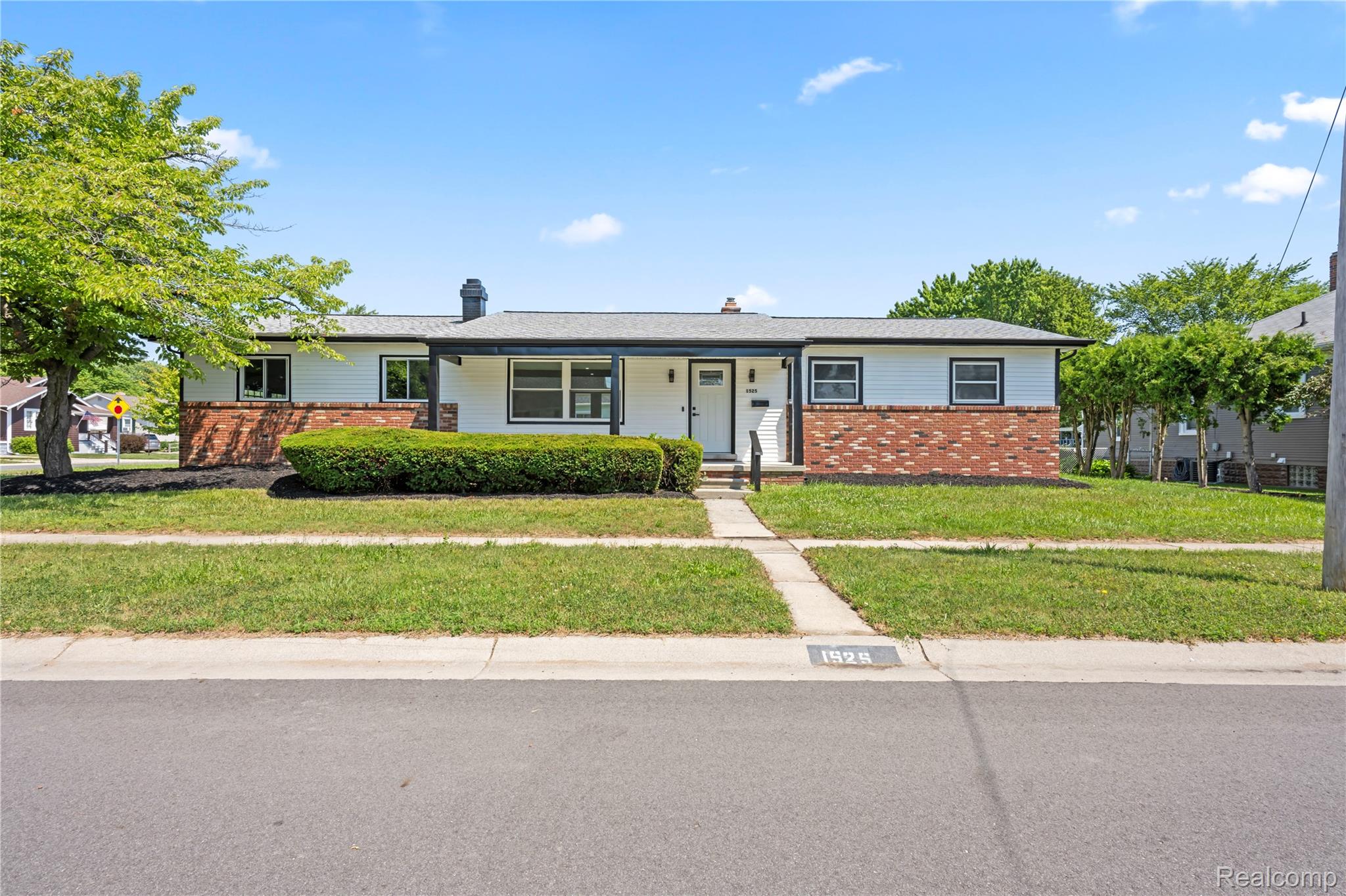 Port Huron City, Michigan 48060, United States, 3 Bedrooms Bedrooms, ,2 BathroomsBathrooms,Residential,Active,165595