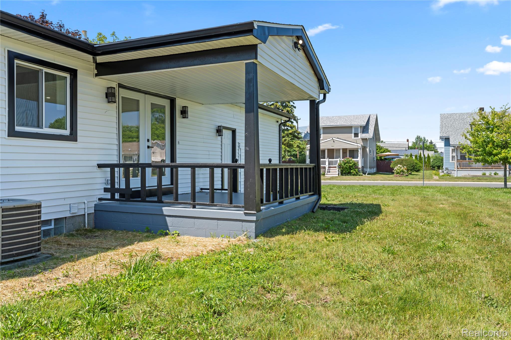 Port Huron City, Michigan 48060, United States, 3 Bedrooms Bedrooms, ,2 BathroomsBathrooms,Residential,Active,165595