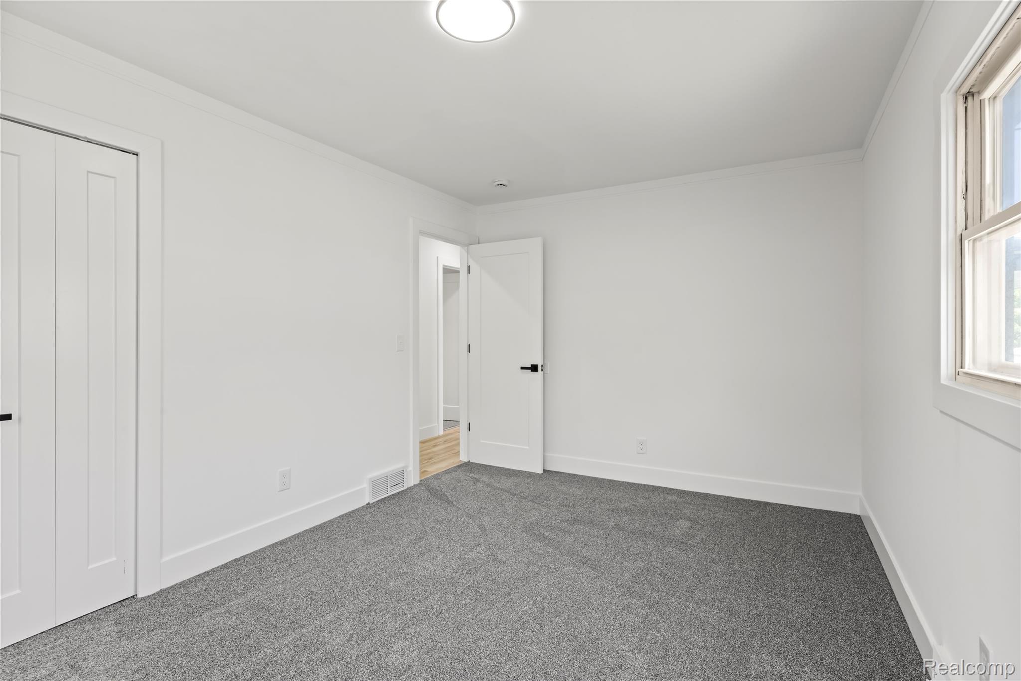 Port Huron City, Michigan 48060, United States, 3 Bedrooms Bedrooms, ,2 BathroomsBathrooms,Residential,Active,165595