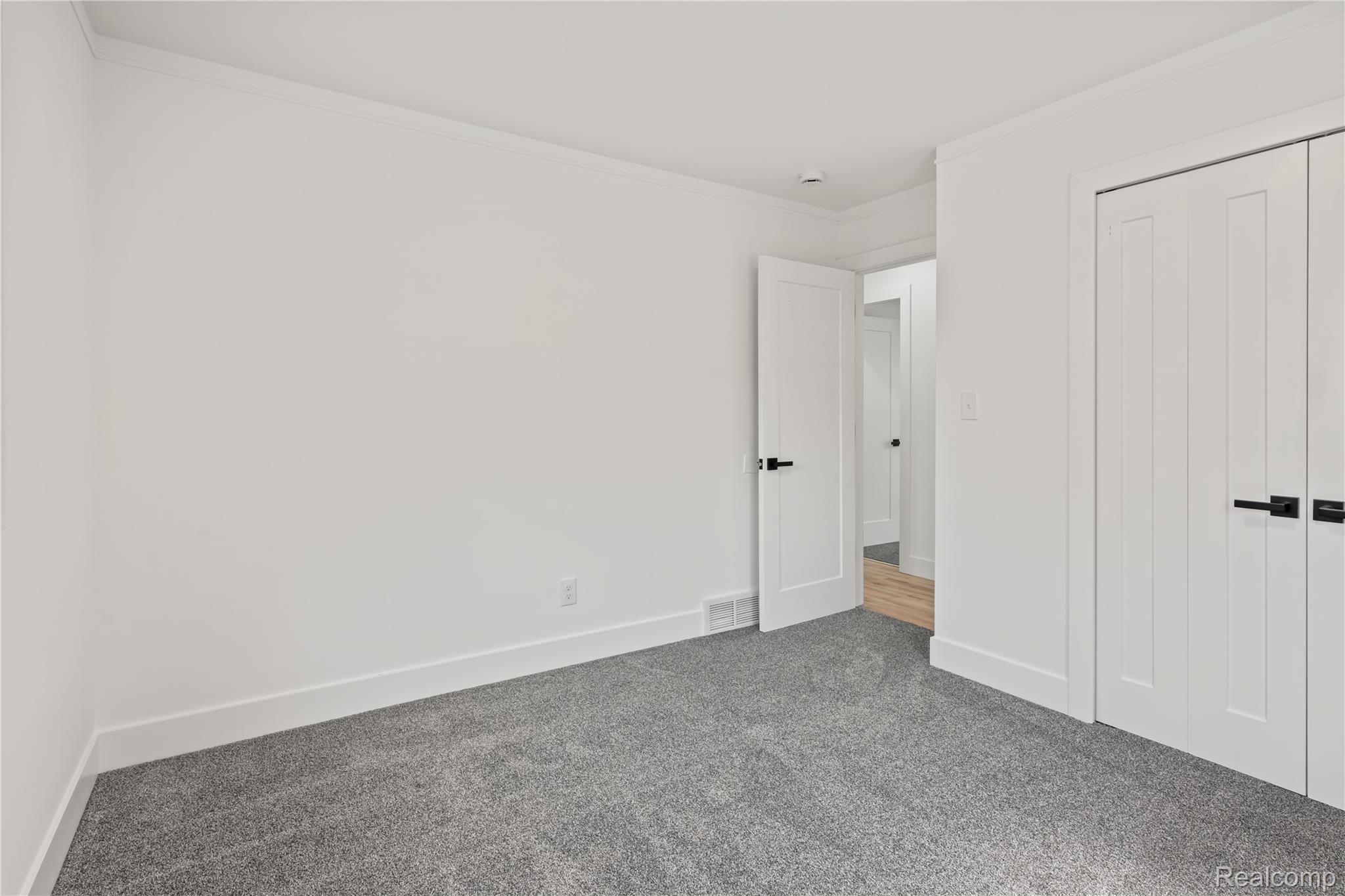 Port Huron City, Michigan 48060, United States, 3 Bedrooms Bedrooms, ,2 BathroomsBathrooms,Residential,Active,165595