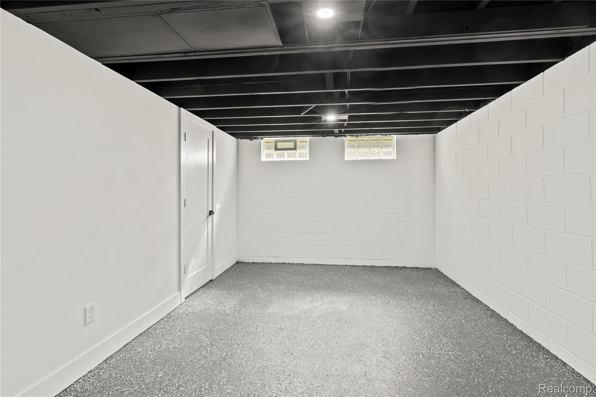 Port Huron City, Michigan 48060, United States, 3 Bedrooms Bedrooms, ,2 BathroomsBathrooms,Residential,Active,165595