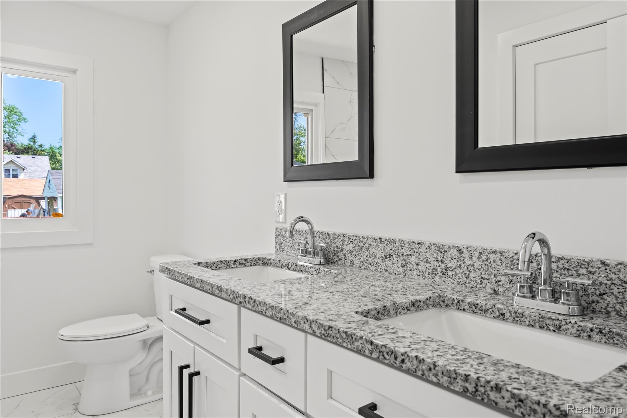 Port Huron City, Michigan 48060, United States, 3 Bedrooms Bedrooms, ,2 BathroomsBathrooms,Residential,Active,165595