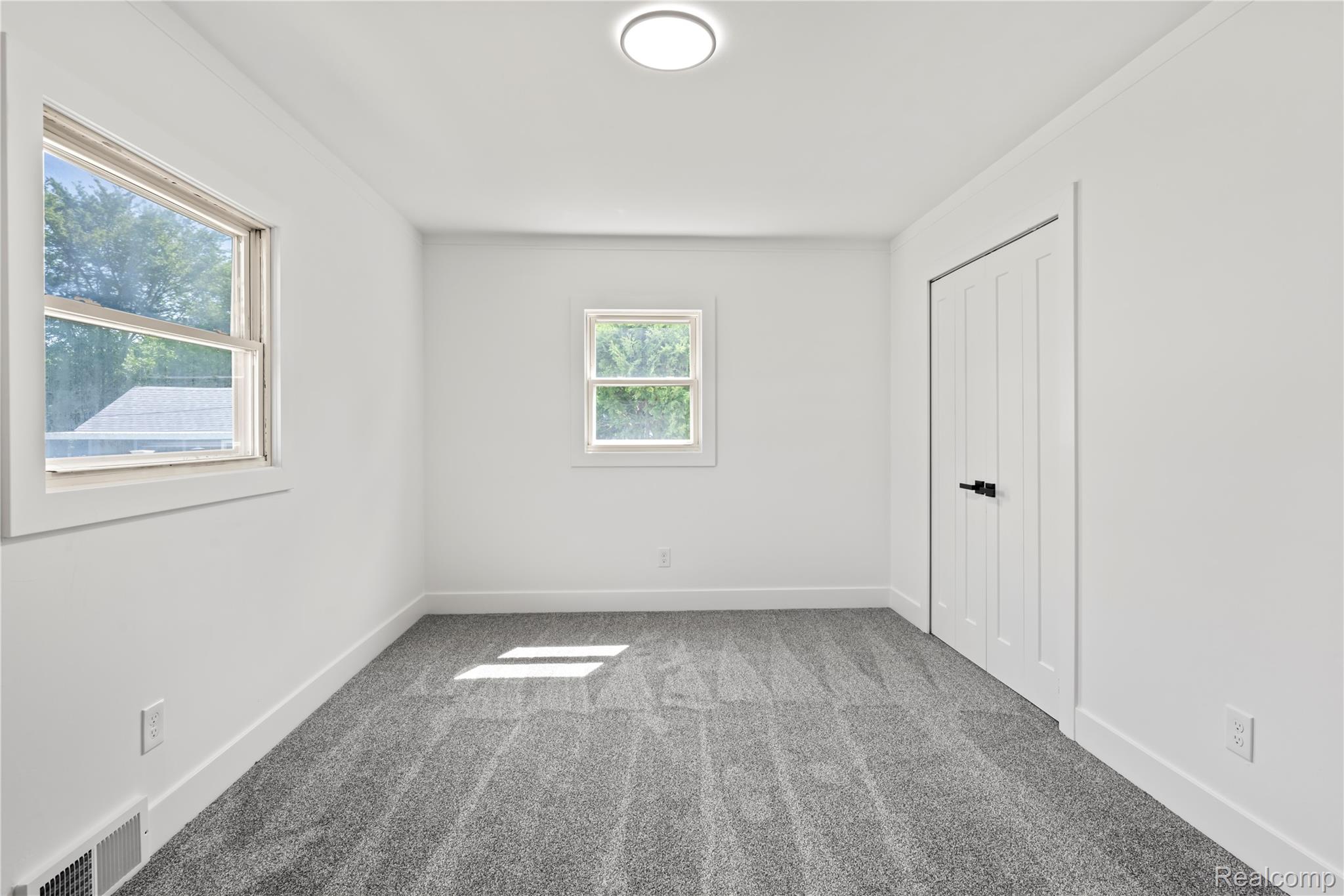 Port Huron City, Michigan 48060, United States, 3 Bedrooms Bedrooms, ,2 BathroomsBathrooms,Residential,Active,165595