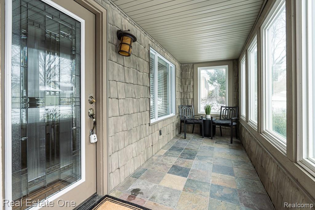 8955 Maplewood Avenue