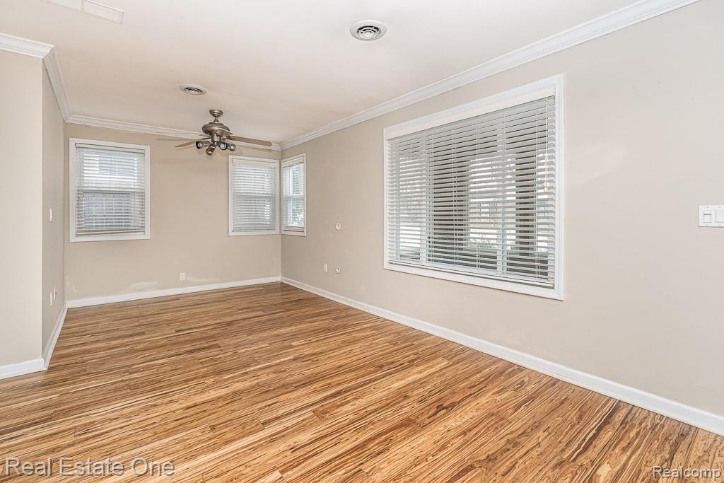 8955 Maplewood Avenue