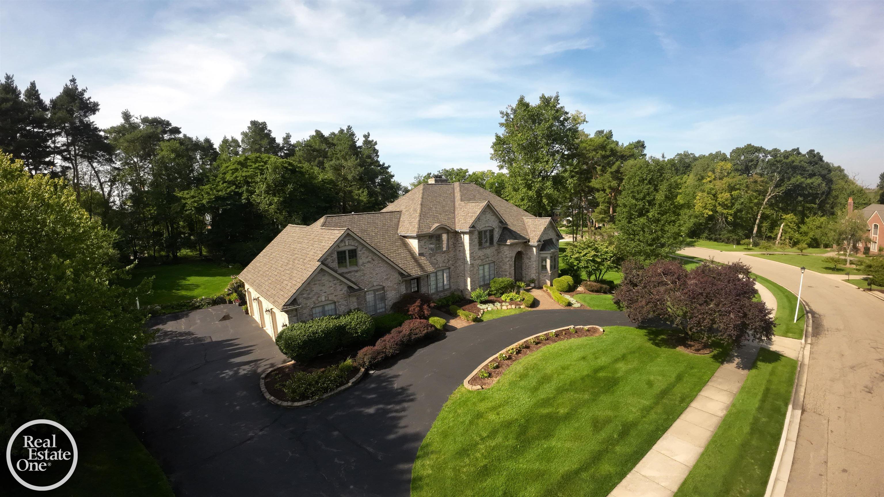 2453 PINE HOLLOW Drive