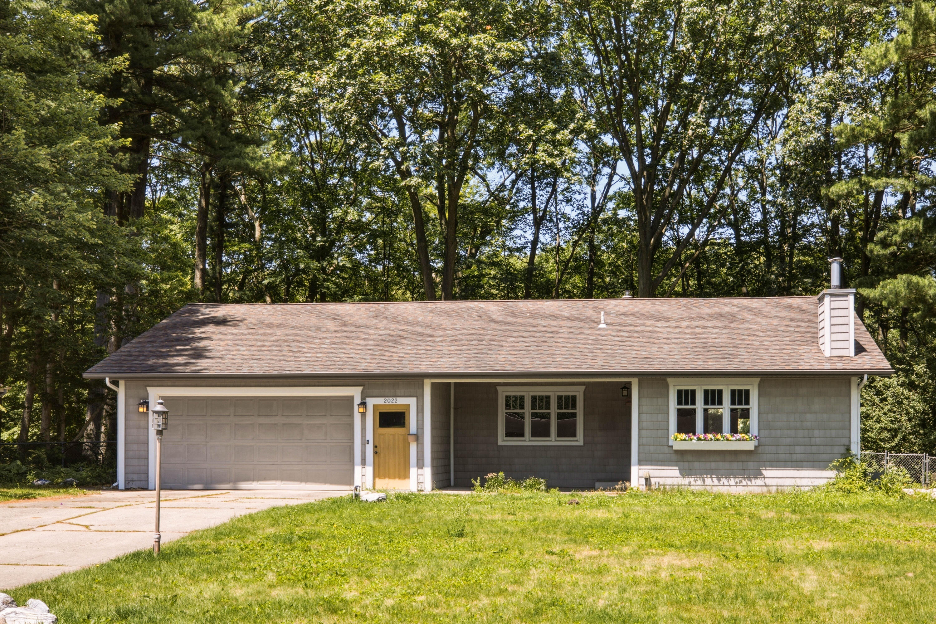 2022 W Swanson Court
