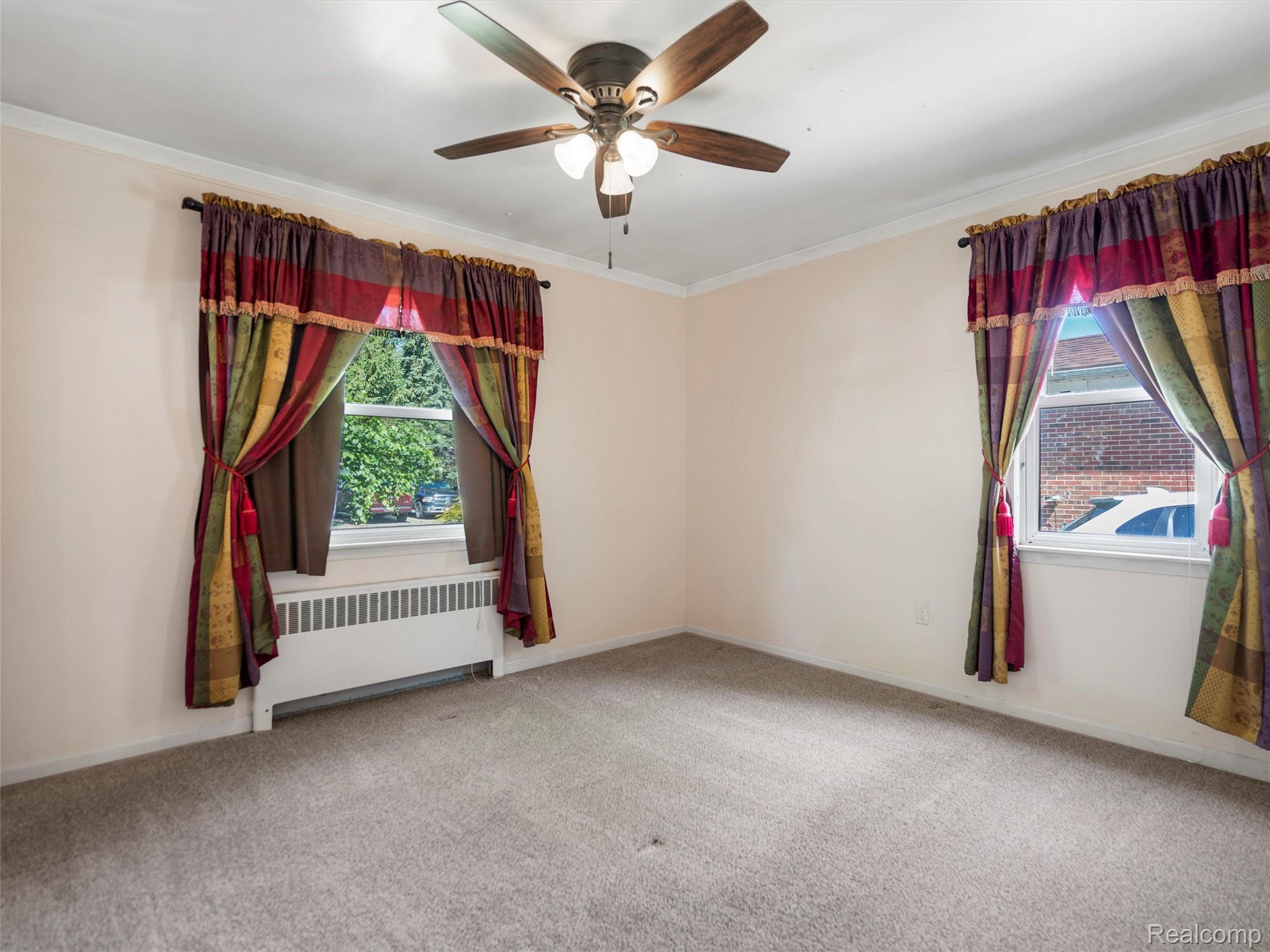 St Clair Shores City, Michigan 48081, United States, 3 Bedrooms Bedrooms, ,2 BathroomsBathrooms,Residential,Pending,153575