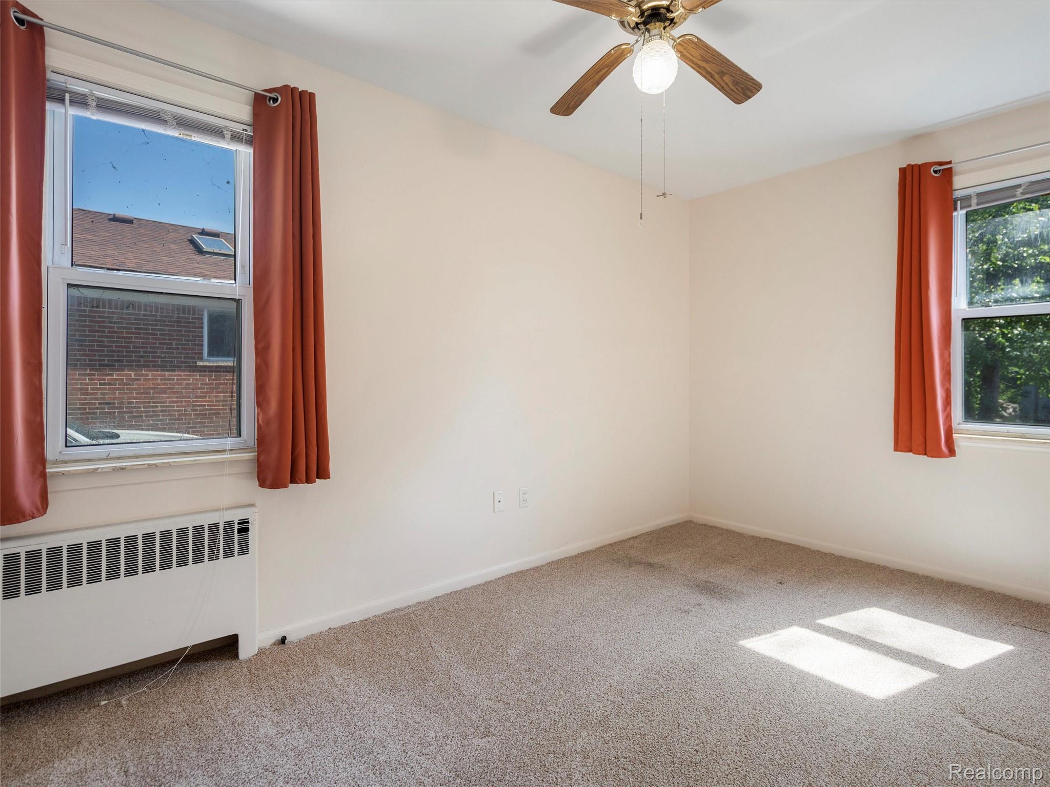 St Clair Shores City, Michigan 48081, United States, 3 Bedrooms Bedrooms, ,2 BathroomsBathrooms,Residential,Pending,153575