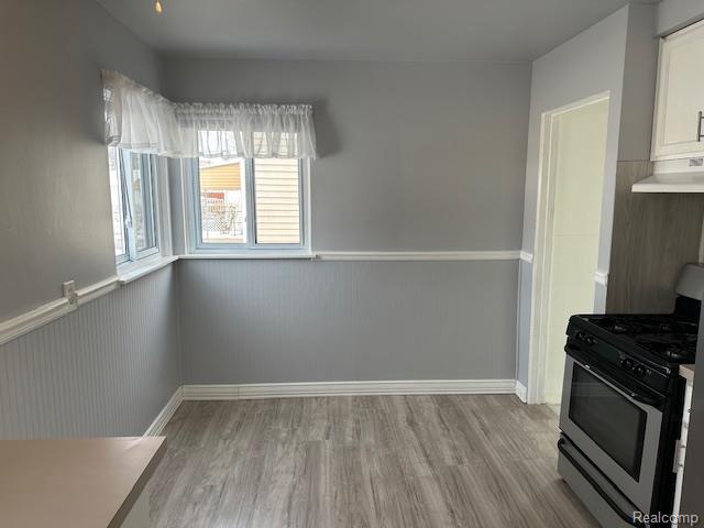 29444 Rosslyn Avenue