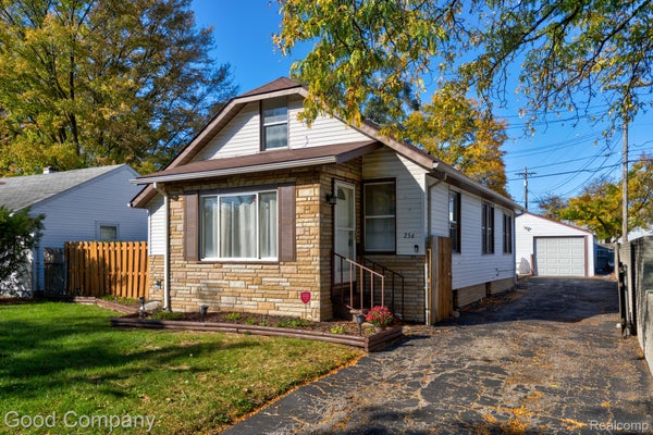 256 W GOULSON AVE, HAZEL PARK, MI 48030 - Image a8084fef8a9b529bc798bba3ecbd9487/4050260638