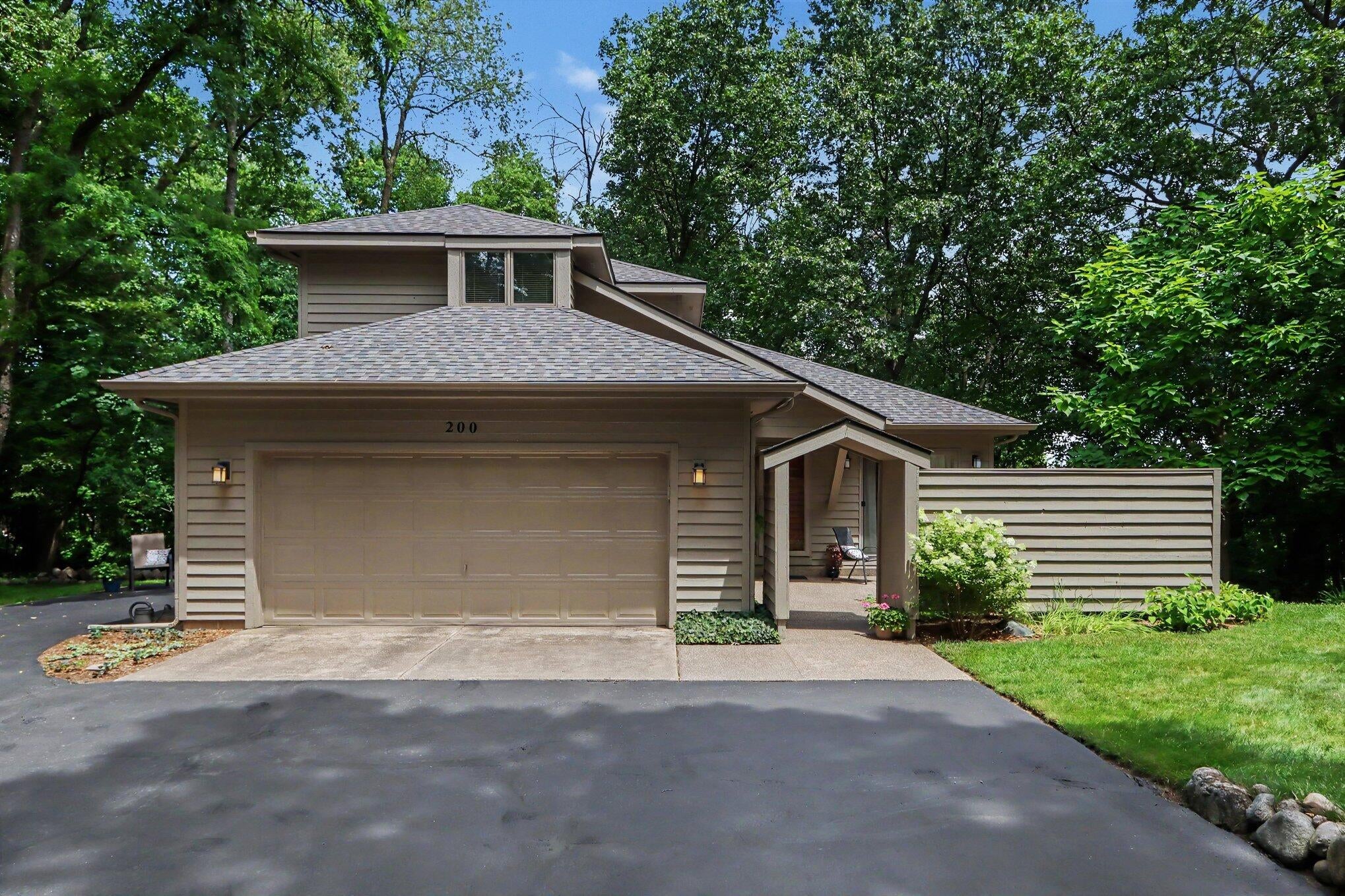 200 Grandview Avenue