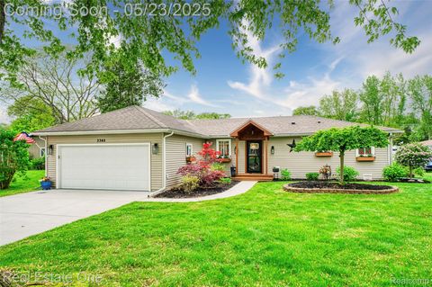 3345 Apache Trail Hamburg Township MI 48169
