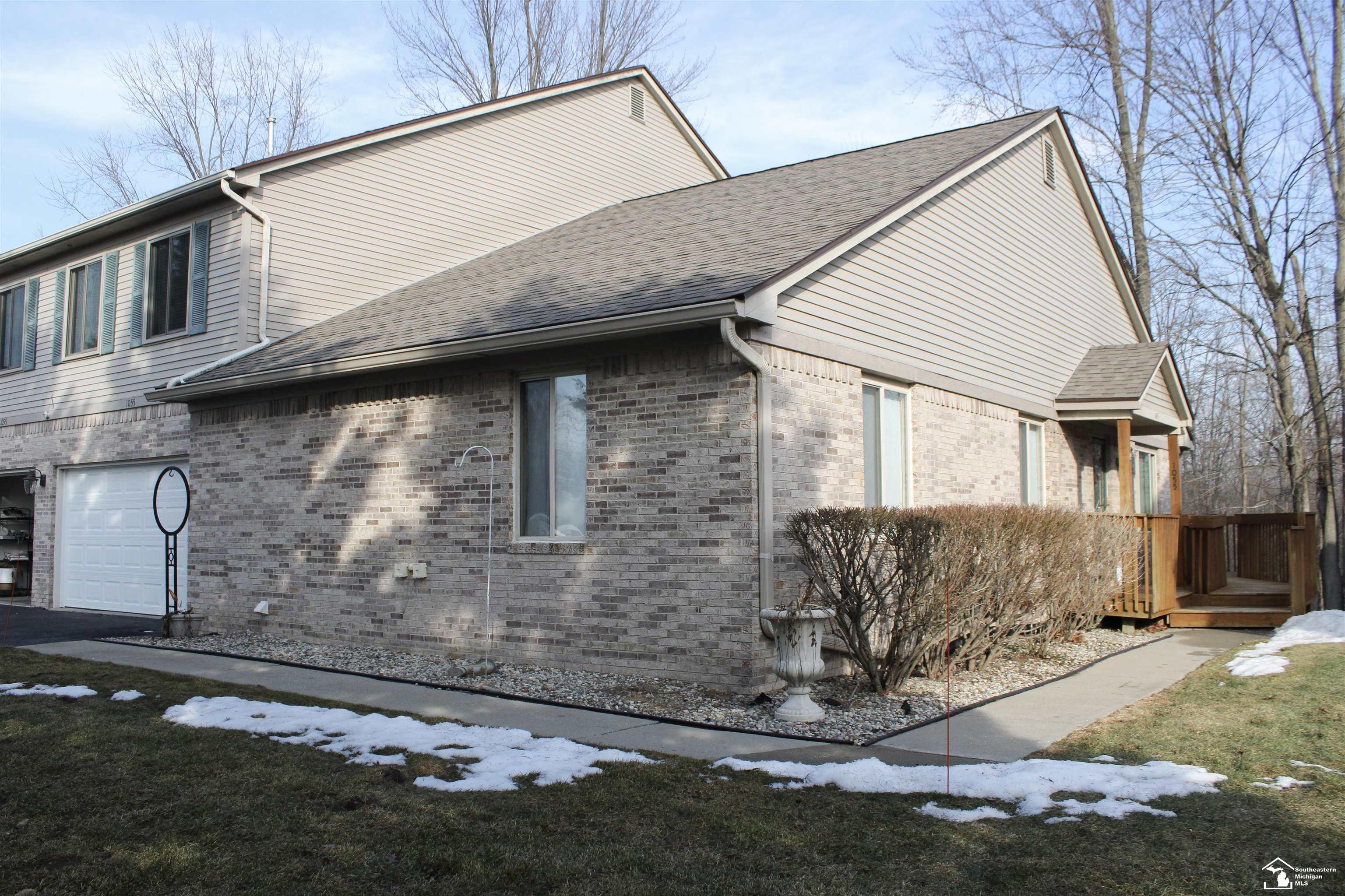 1059 Old Leake Court