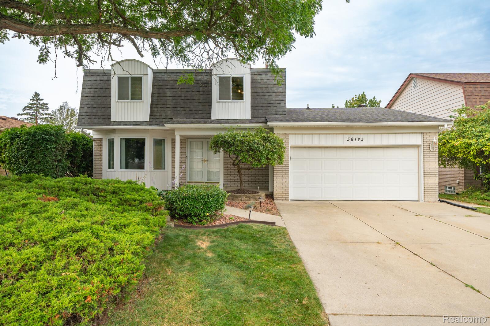 39143 Baroque Boulevard