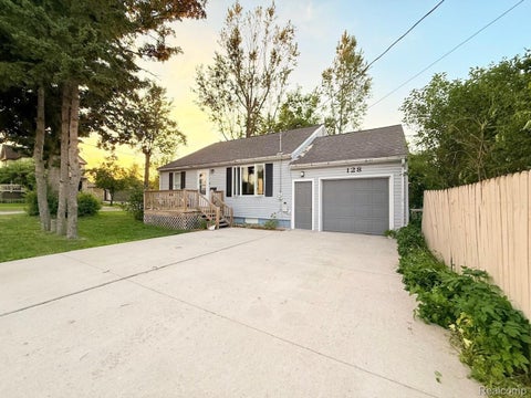 Photo of 128 W 10th Avenue, Sault Ste Marie City, MI 49783 (MLS # 20261057041)