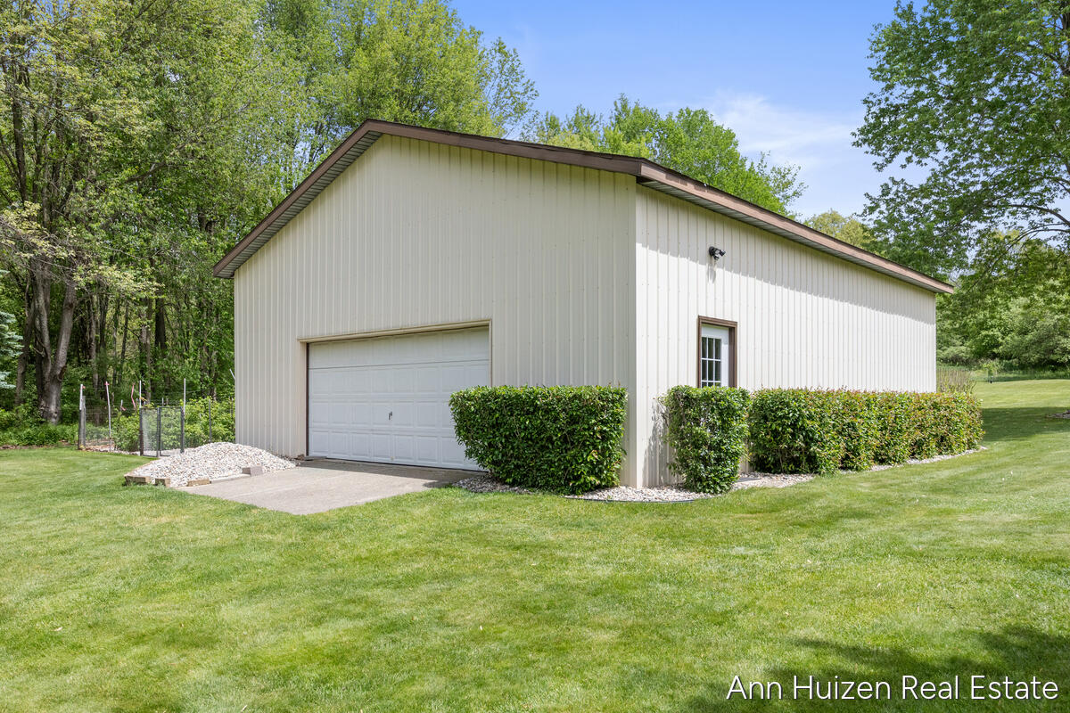 6240 Sunfish Lake Avenue NE