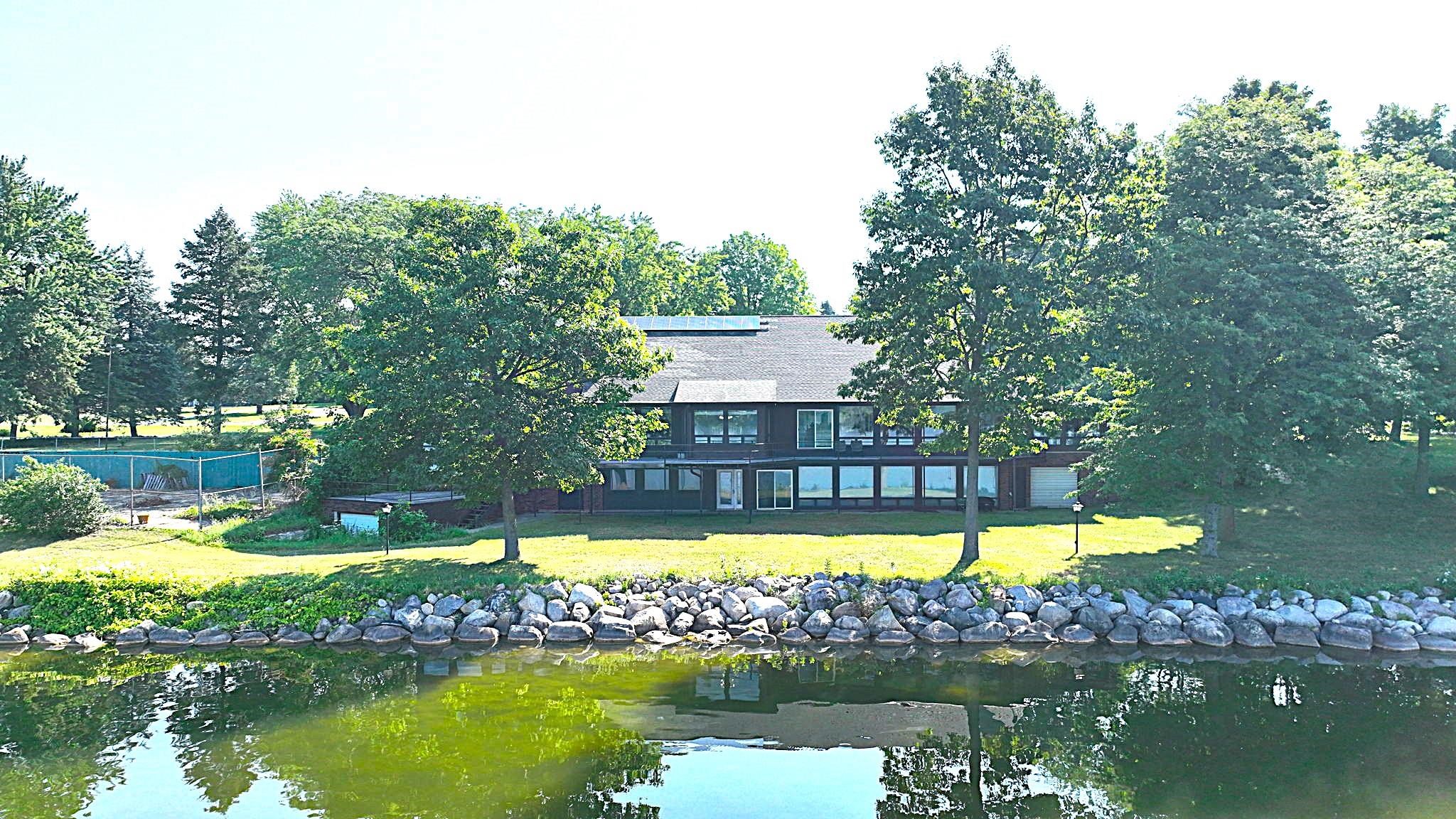 1084 Clubhouse Drive