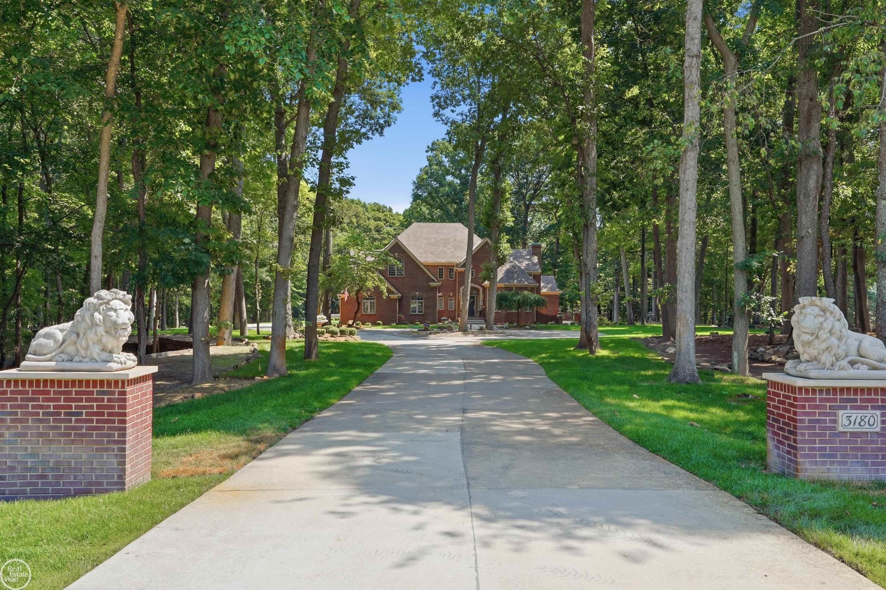 3180 Canyon Oaks Trail