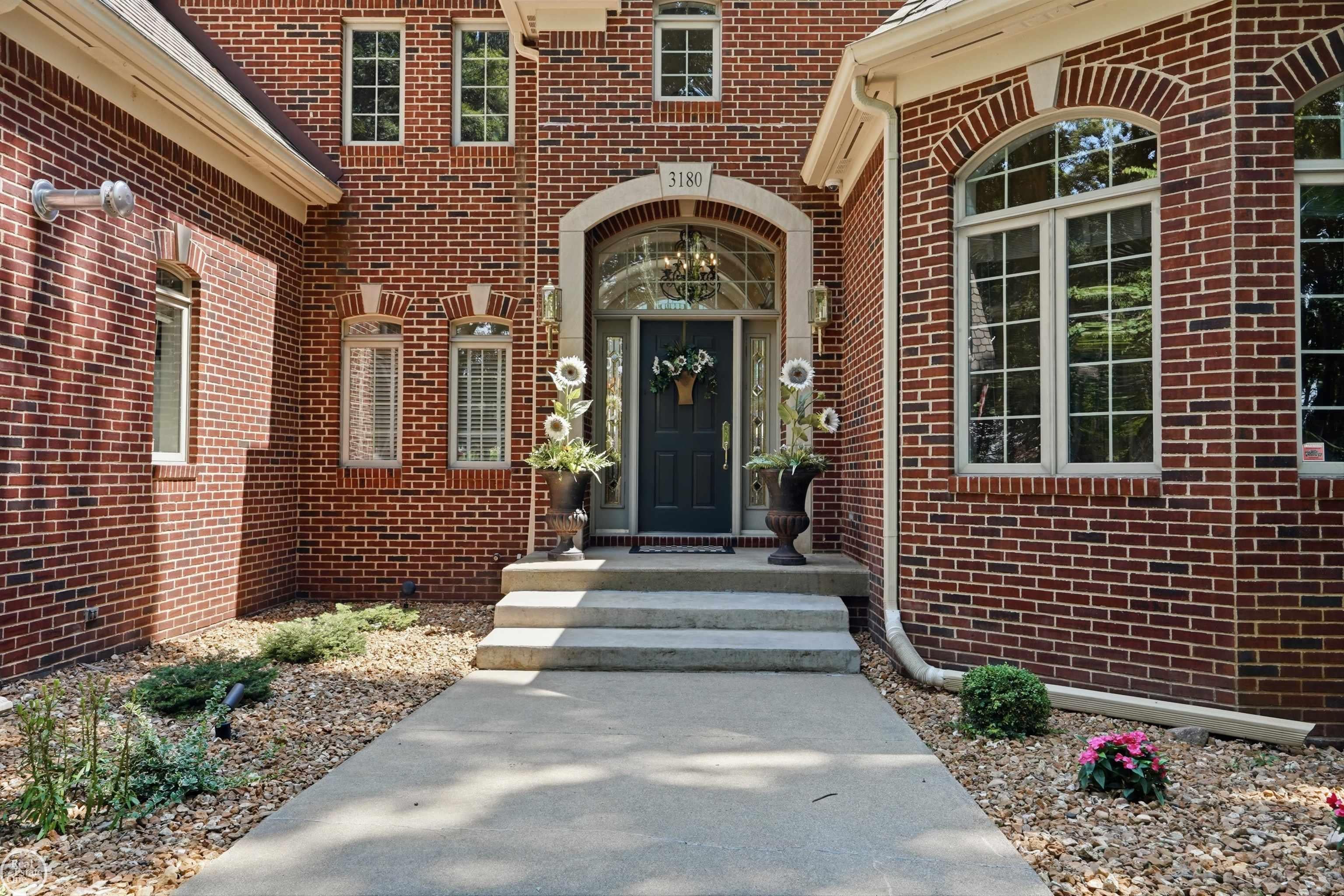 3180 Canyon Oaks Trail