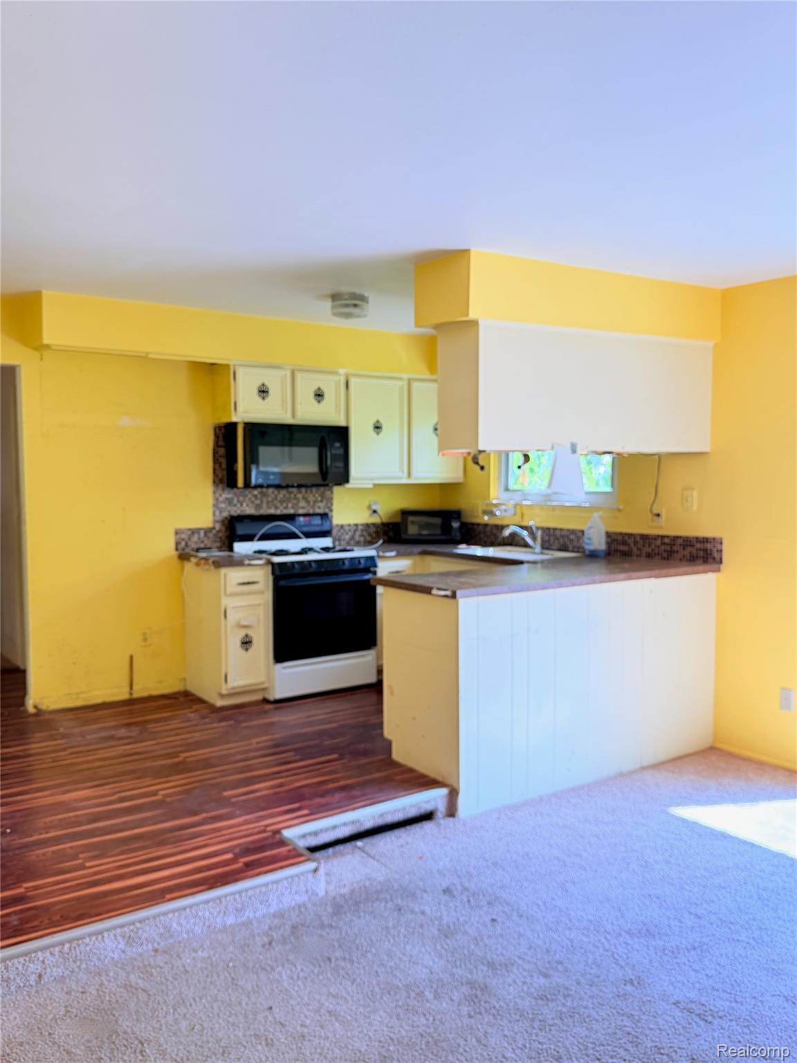 6327 Canterbury Court