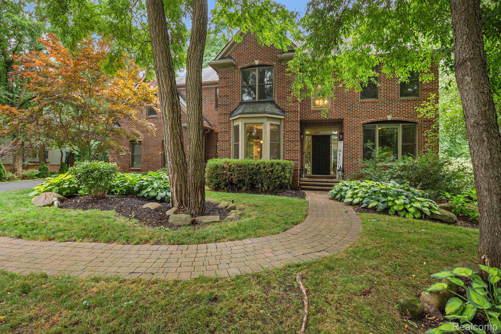 9751 Kingston Pointe Drive