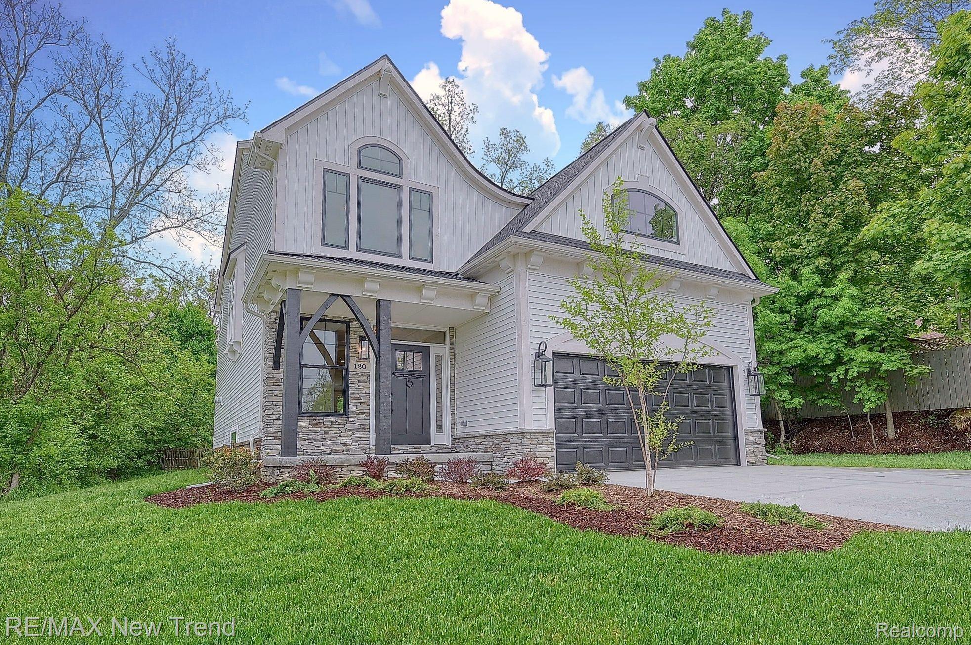 120 W Summit Street