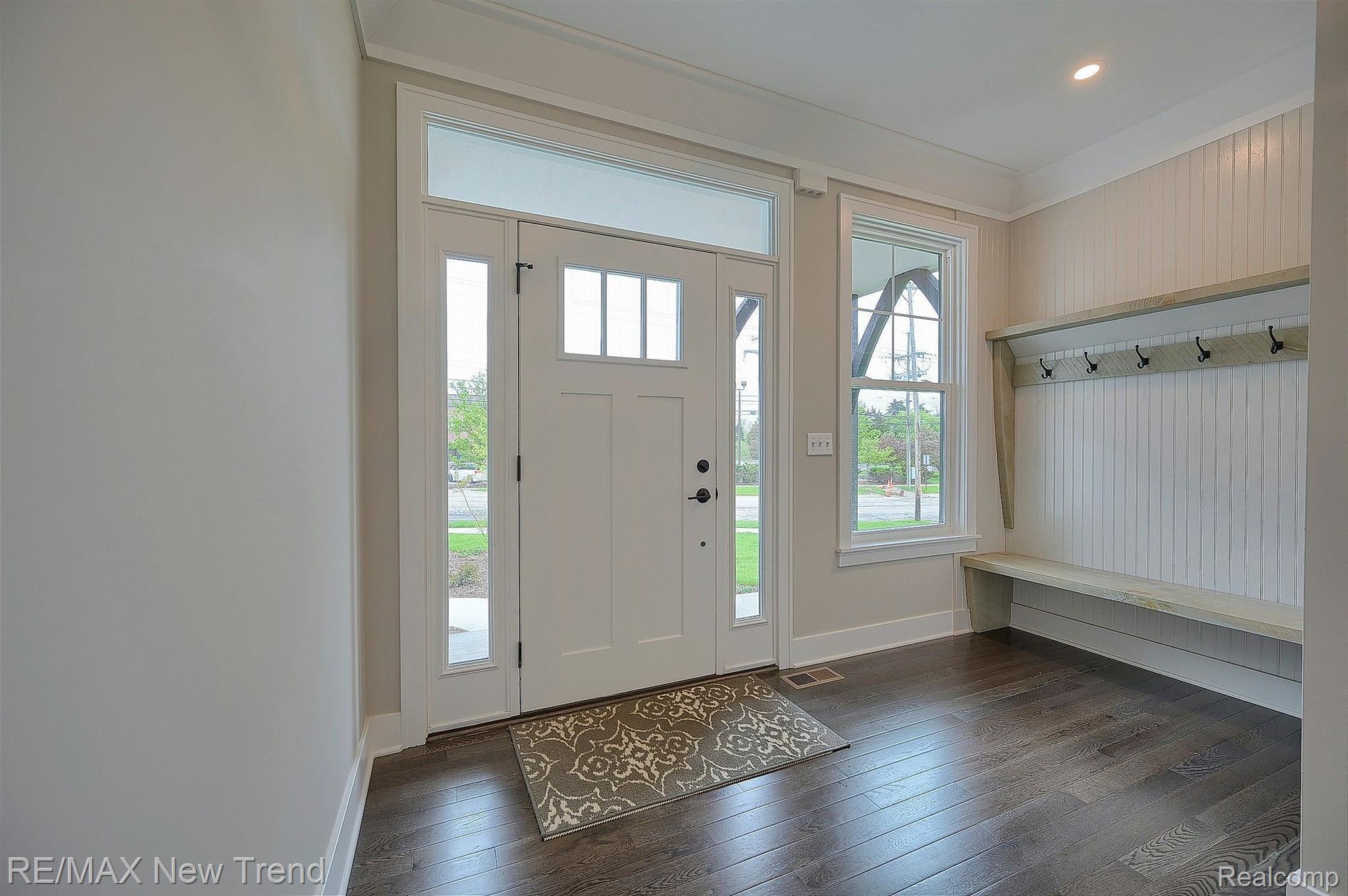 120 W Summit Street