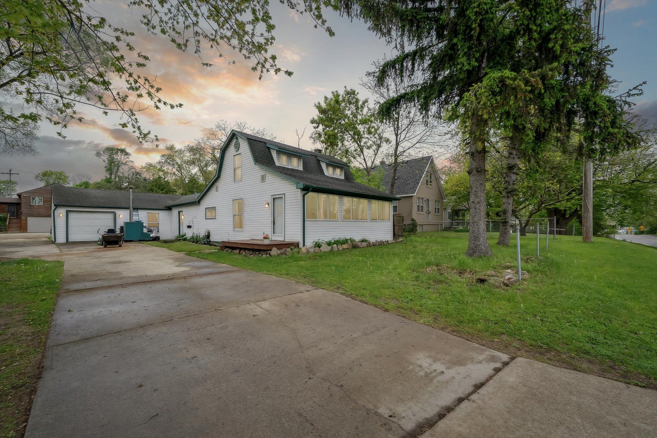 Listing image 1