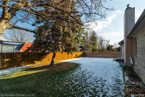 Tiny photo for 39780 Southpointe Avenue, Harrison Charter Township, MI 48045 (MLS # 20251060842)