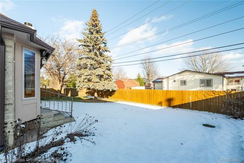 Tiny photo for 39780 Southpointe Avenue, Harrison Charter Township, MI 48045 (MLS # 20251060842)