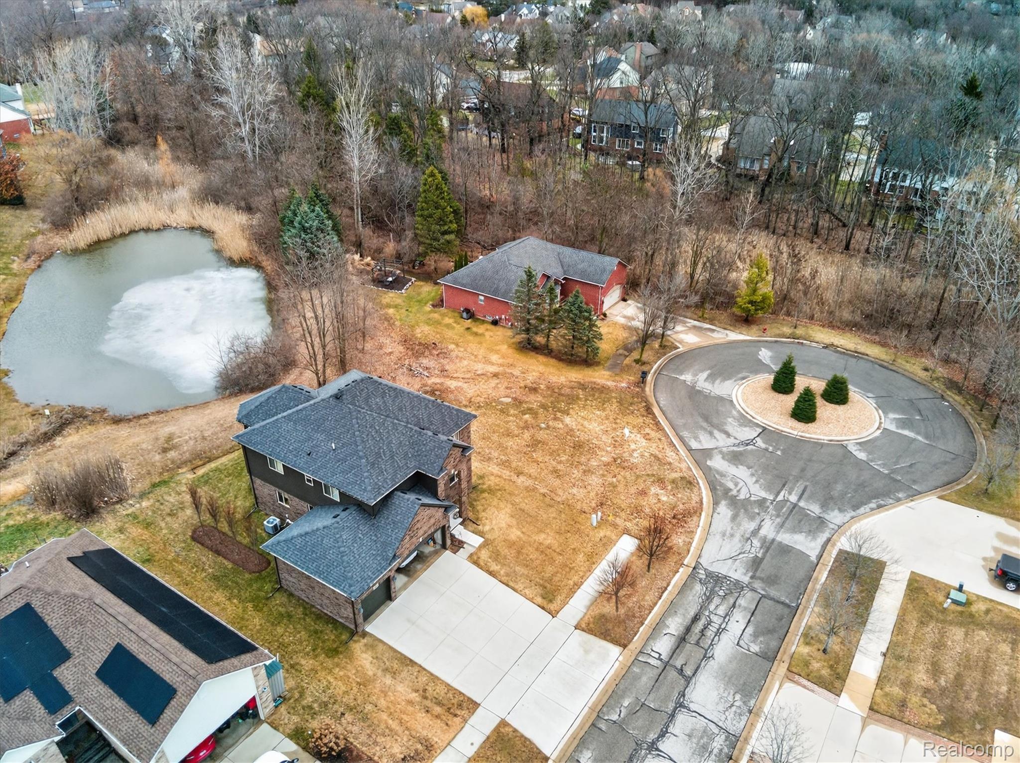 3633 Thornwood Drive